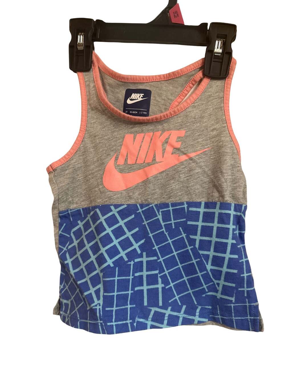 Girls Nike tank top size 4t

Bundle! Buy 1 Get 2nd Item for $2